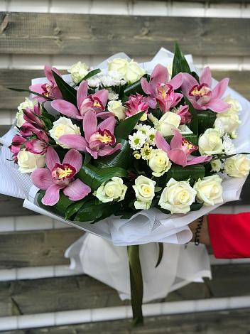 Букет цветов из: Розы и Хризантемы в Шебекино