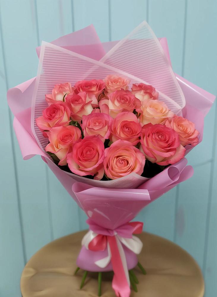 Букет 15 Розовых роз Равель в Шебекино
