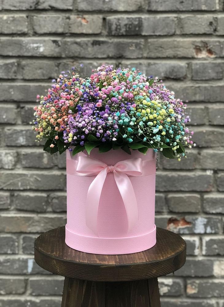 Цветочная композиция из Гипсофила и Розы в шляпной коробке в Шебекино