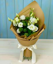 Букет цветов из:  Хризантемы и Лизиантусы #REPLACE_PRED# Шебекино