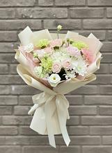 Букет цветов из:  Гвоздики, Розы, Лизиантусы и Хризантемы в Шебекино