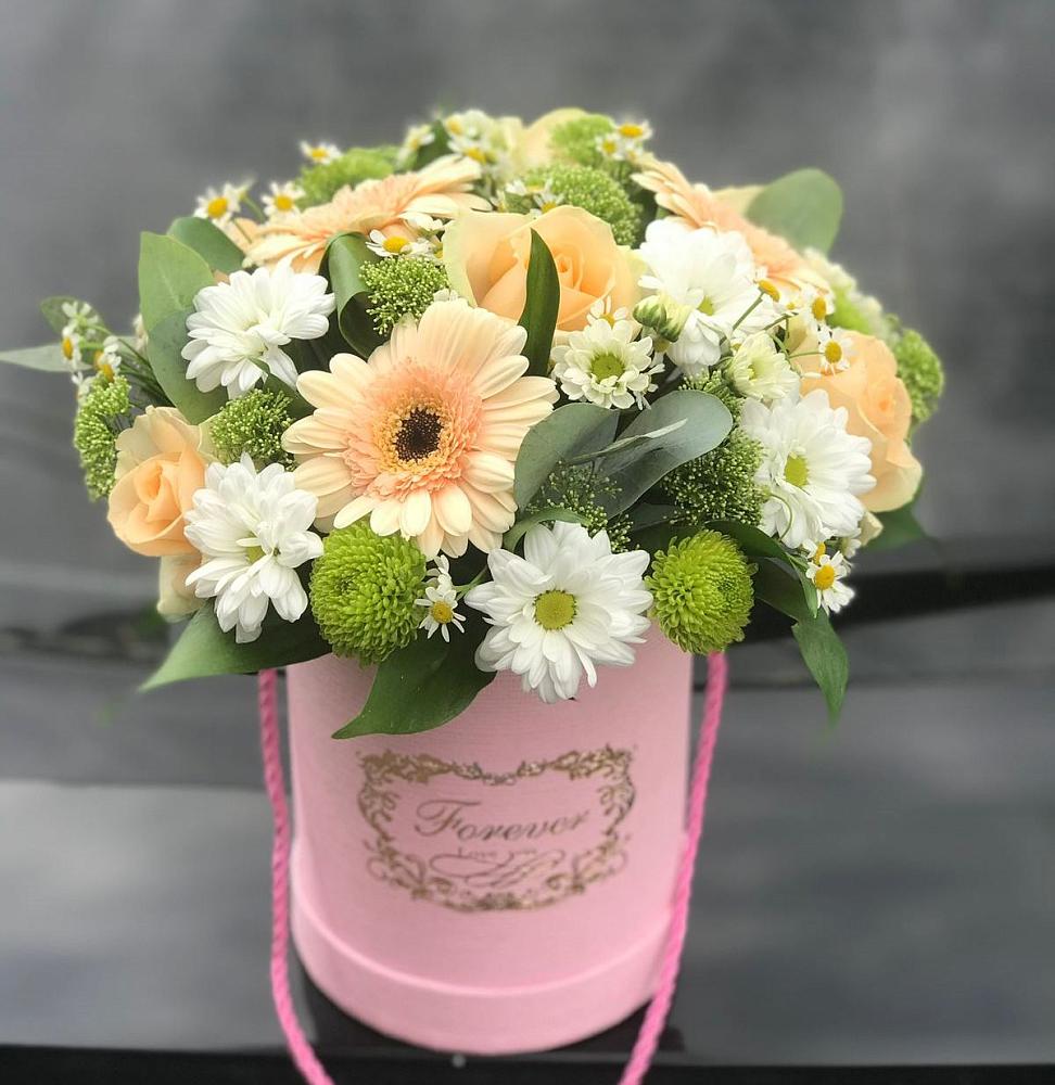 Цветочная композиция из Розы, Герберы и Хризантемы в шляпной коробке в Шебекино