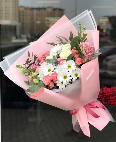 Букет цветов из: Розы, Лизиантусы и Хризантемы в Шебекино